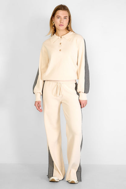 Knitted trousers with stripes